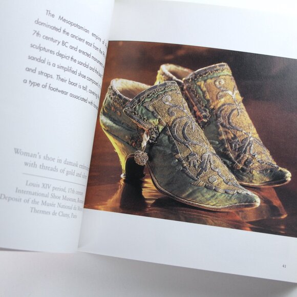 Shoes, Small Coffee table book with great photos - Picture 6 of 11